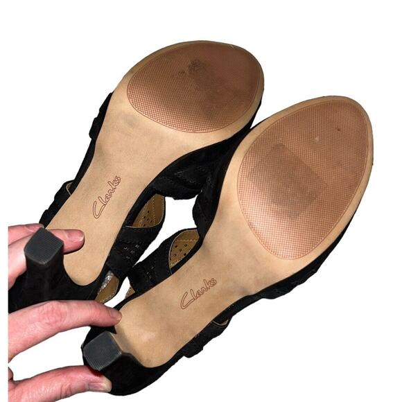 Clarks Artisan‎ Wessex Shay Pump Black Suede Laser Cut Peep Toe Heel Womens 7 - Picture 6 of 9